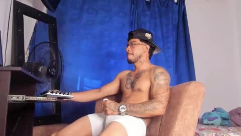 Snapshot of davide_daniels chatting on October 2025 07:16:02 PM Davide online show from October 2025 07:16:02 PM