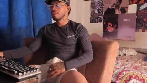 Snapshot of davide_daniels chatting on October 2025 11:42:01 AM Davide online show from October 2025 11:42:01 AM