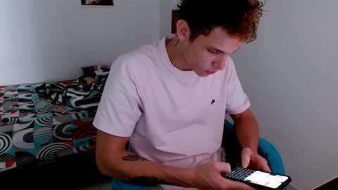 Snapshot of davidsalazar33 chatting on October 2025 03:33:01 PM davidsalazar33 online show from October 2025 03:33:01 PM