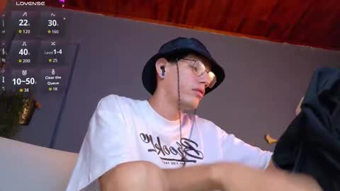Snapshot of daviid_huge chatting on September 2025 08:25:01 AM daviid_huge online show from September 2025 08:25:01 AM