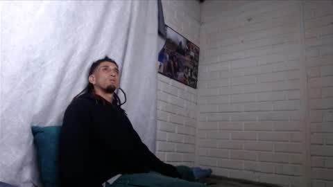 Snapshot of davils12 chatting on November 2025 06:19:01 AM DAVILS online show from November 2025 06:19:01 AM