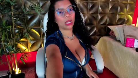 Dayanne online show from September 2025 01:57:02 PM
