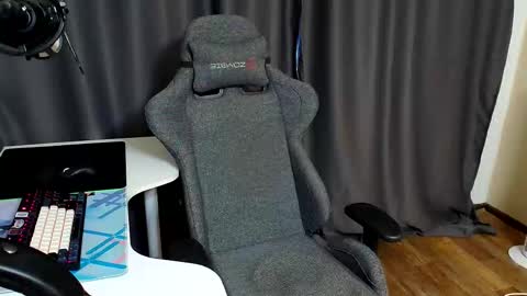 DayliLong online show from September 2025 11:48:01 AM