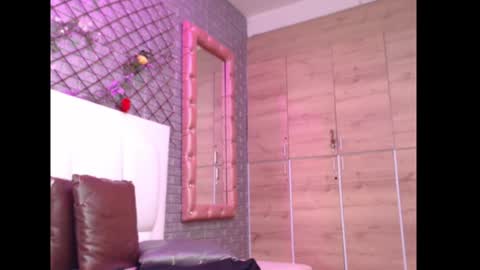 Snapshot of dayse_martinez chatting on December 2024 03:53:02 PM Dayse online show from December 2024 03:53:02 PM