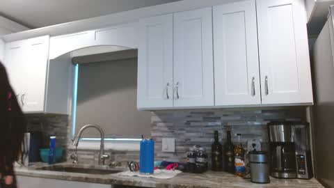 Dazey online show from October 2025 07:22:02 PM