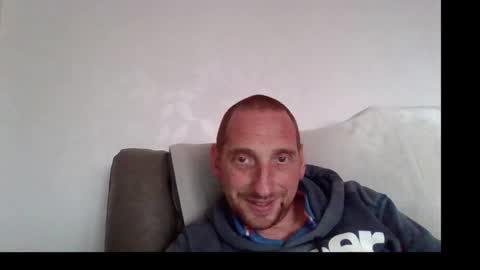 Snapshot of dazza2574 chatting on September 2025 01:54:02 PM dazza2574 online show from September 2025 01:54:02 PM