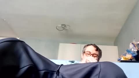 Snapshot of dazzill chatting on January 2025 12:06:01 PM Dazzill online show from January 2025 12:06:01 PM
