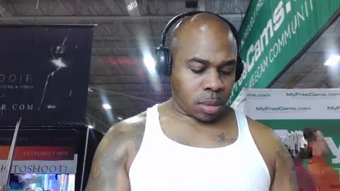 Snapshot of dcrush76 chatting on December 2024 10:17:01 PM DCrush online show from December 2024 10:17:01 PM