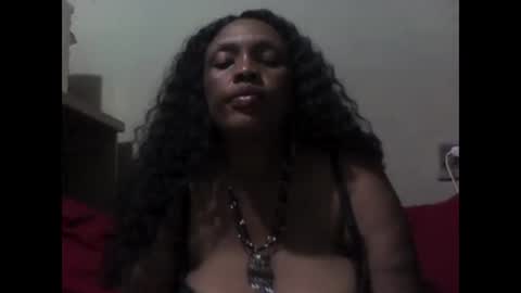 Snapshot of ddboobsnipples chatting on December 2024 10:45:01 PM ddboobsnipples online show from December 2024 10:45:01 PM