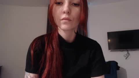 Snapshot of dead_girll chatting on November 2025 10:43:01 PM freak online show from November 2025 10:43:01 PM