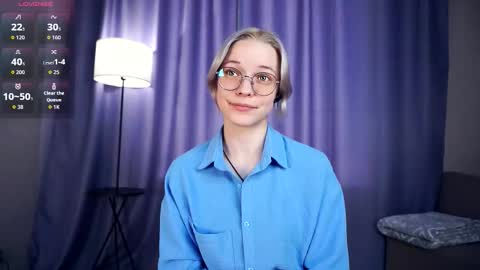 Charlie 18yo online show from September 2025 06:16:02 AM