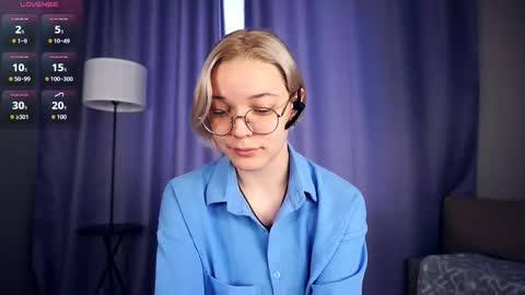 Charlie 18yo online show from September 2025 06:29:02 AM