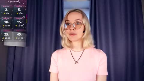 Charlie 18yo online show from November 2025 05:41:02 AM