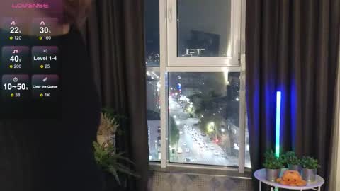 Snapshot of debihenks chatting on November 2025 05:04:02 PM Eva online show from November 2025 05:04:02 PM