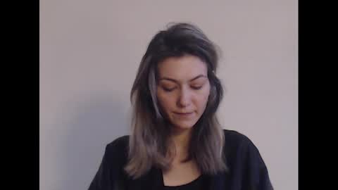 Deelightfull online show from February 2025 11:42:02 AM