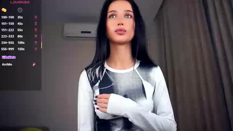 Snapshot of delanakimbral chatting on November 2025 02:08:01 PM Hello everyone Im Tessa Make yourself comfortable. Were going to have fun together online show from November 2025 02:08:01 PM