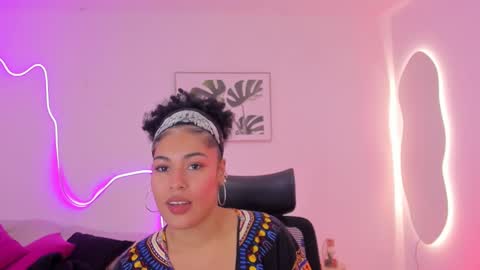 D E L A Y L  A online show from October 2025 09:37:01 PM