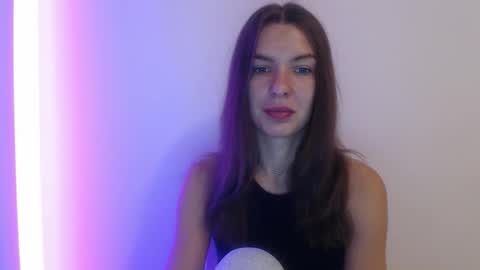 Aurora online show from September 2025 05:44:01 AM