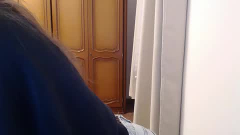 Aurora online show from November 2025 06:36:02 AM