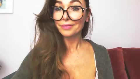 Snapshot of delilah_sweet chatting on October 2025 02:45:02 PM delilah_sweet online show from October 2025 02:45:02 PM