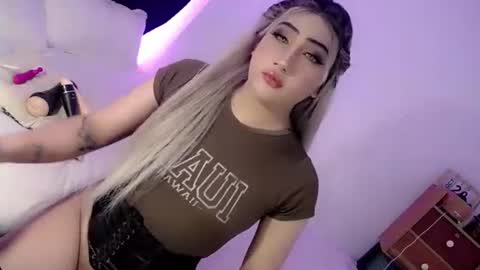 Chesca online show from October 2025 08:15:02 AM