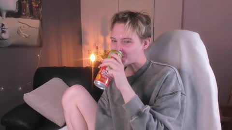 Snapshot of demianenglen chatting on September 2025 01:27:01 PM demianenglen online show from September 2025 01:27:01 PM