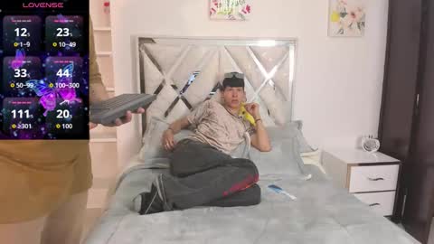 Demian and Salvatore online show from September 2025 11:04:02 AM