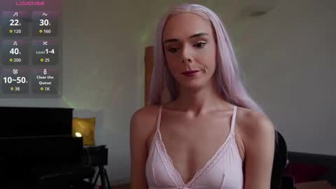 Snapshot of demii_doll chatting on September 2025 07:02:02 AM Demii online show from September 2025 07:02:02 AM