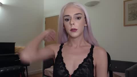 Snapshot of demii_doll chatting on September 2025 09:31:02 PM Demii online show from September 2025 09:31:02 PM