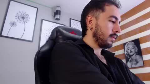 Demon Salvatore online show from October 2025 01:11:01 AM