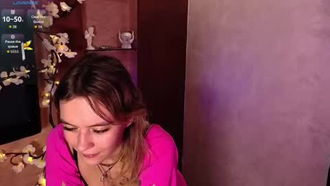 Katrine online show from November 2025 07:35:01 PM