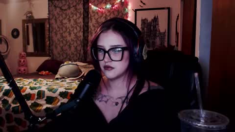 Snapshot of demongf chatting on November 2025 11:18:01 PM Demoness Mina online show from November 2025 11:18:01 PM