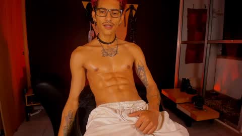 Snapshot of demonkush_ chatting on February 2025 12:40:02 AM DemonKush online show from February 2025 12:40:02 AM