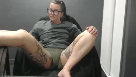 Snapshot of demonways chatting on October 2025 02:23:01 AM Demon Ways online show from October 2025 02:23:01 AM