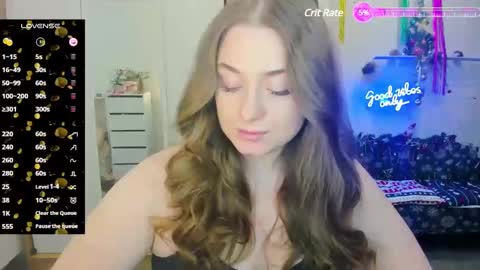 Sophie online show from January 2025 01:00:01 PM