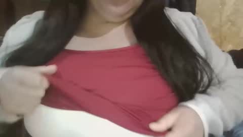 Snapshot of denisse131015 chatting on December 2025 03:13:01 AM curvy top online show from December 2025 03:13:01 AM