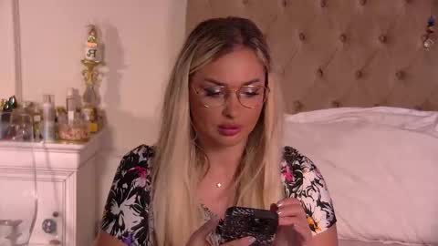 Snapshot of denisseperry chatting on November 2025 09:47:01 PM Ela online show from November 2025 09:47:01 PM