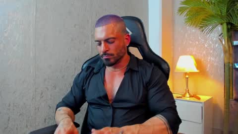 dennis_cox_ online show from January 2025 06:19:01 PM