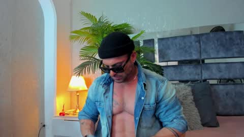 dennis_cox_ online show from January 2025 12:04:02 PM