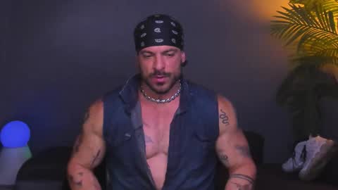 Snapshot of dennis_cox_ chatting on November 2025 09:09:01 AM dennis_cox_ online show from November 2025 09:09:01 AM