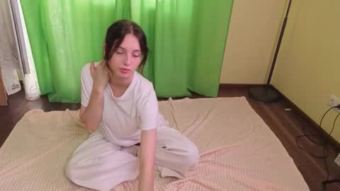 Olivia online show from September 2025 09:19:02 AM