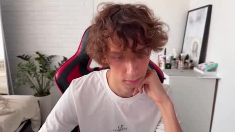 Snapshot of denobluora chatting on October 2025 11:51:02 AM Jasper online show from October 2025 11:51:02 AM