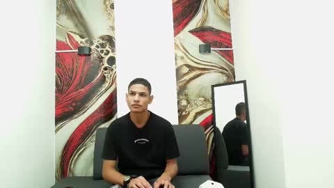 dereck_leroy online show from October 2025 10:40:01 PM