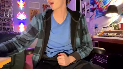 Snapshot of derekdings chatting on October 2025 09:20:01 AM derekdings online show from October 2025 09:20:01 AM