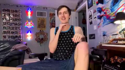 Snapshot of derekdings chatting on November 2025 10:23:02 PM derekdings online show from November 2025 10:23:02 PM