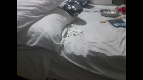 Snapshot of deroseblack chatting on November 2025 11:40:01 PM deroseblack online show from November 2025 11:40:01 PM