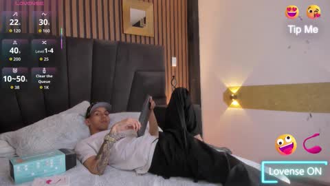 Snapshot of derrymeyers chatting on December 2025 04:07:01 AM derrymeyers online show from December 2025 04:07:01 AM