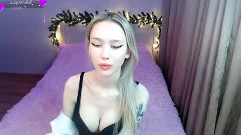 Snapshot of des_ch chatting on January 2025 08:05:02 PM Ari online show from January 2025 08:05:02 PM