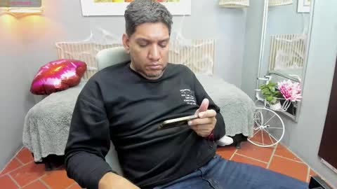 Designturbate online show from October 2025 11:38:02 PM