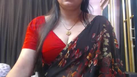 Snapshot of desimaisa130 chatting on November 2025 04:40:01 PM Maisa online show from November 2025 04:40:01 PM